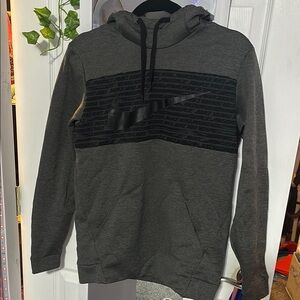 Nike Men's Gray Hoodie